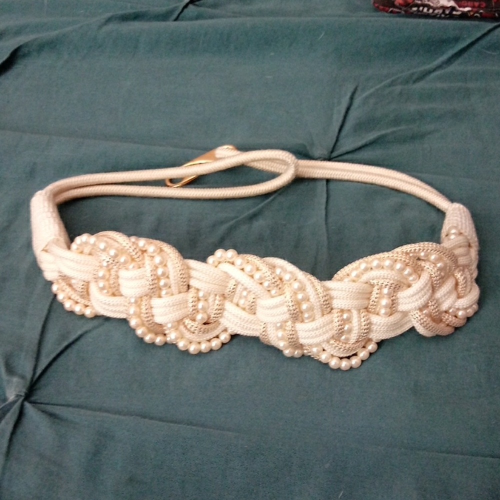 Vintage pearl braided belt